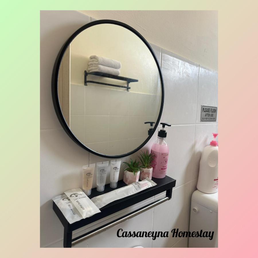 Cassaneyna Homestay Kuantan Esterno foto