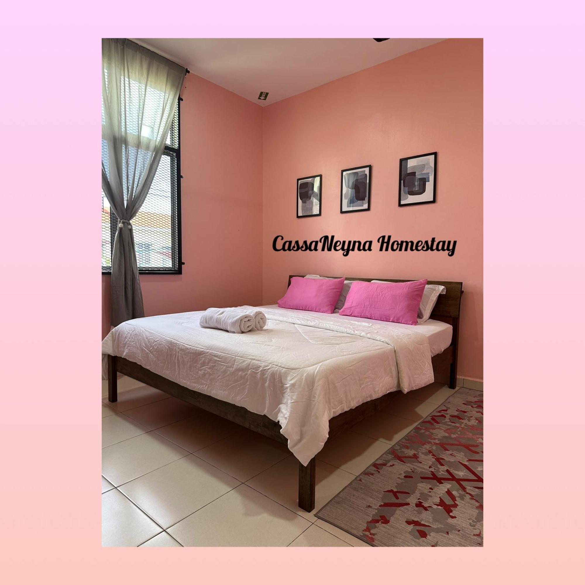 Cassaneyna Homestay Kuantan Esterno foto