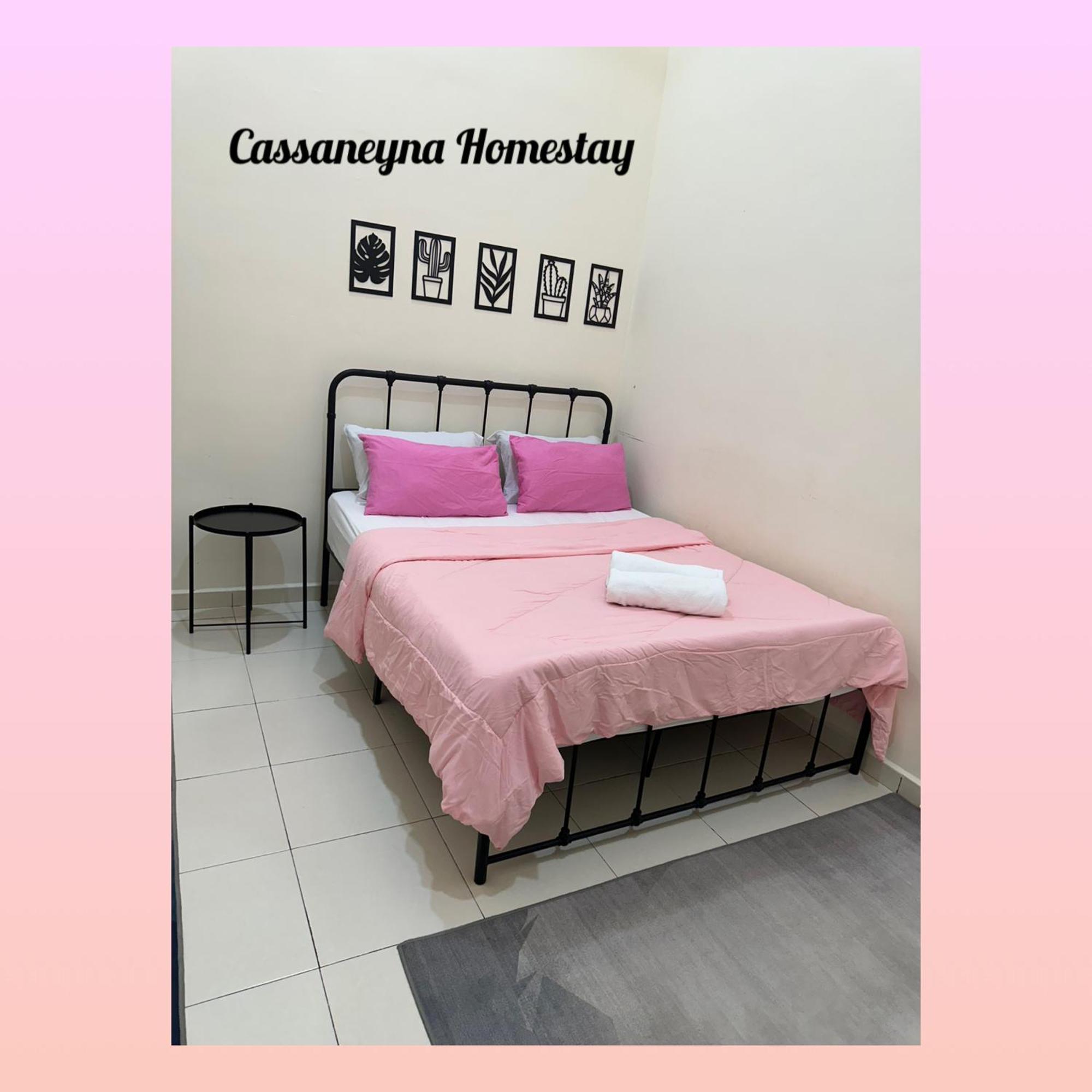 Cassaneyna Homestay Kuantan Esterno foto