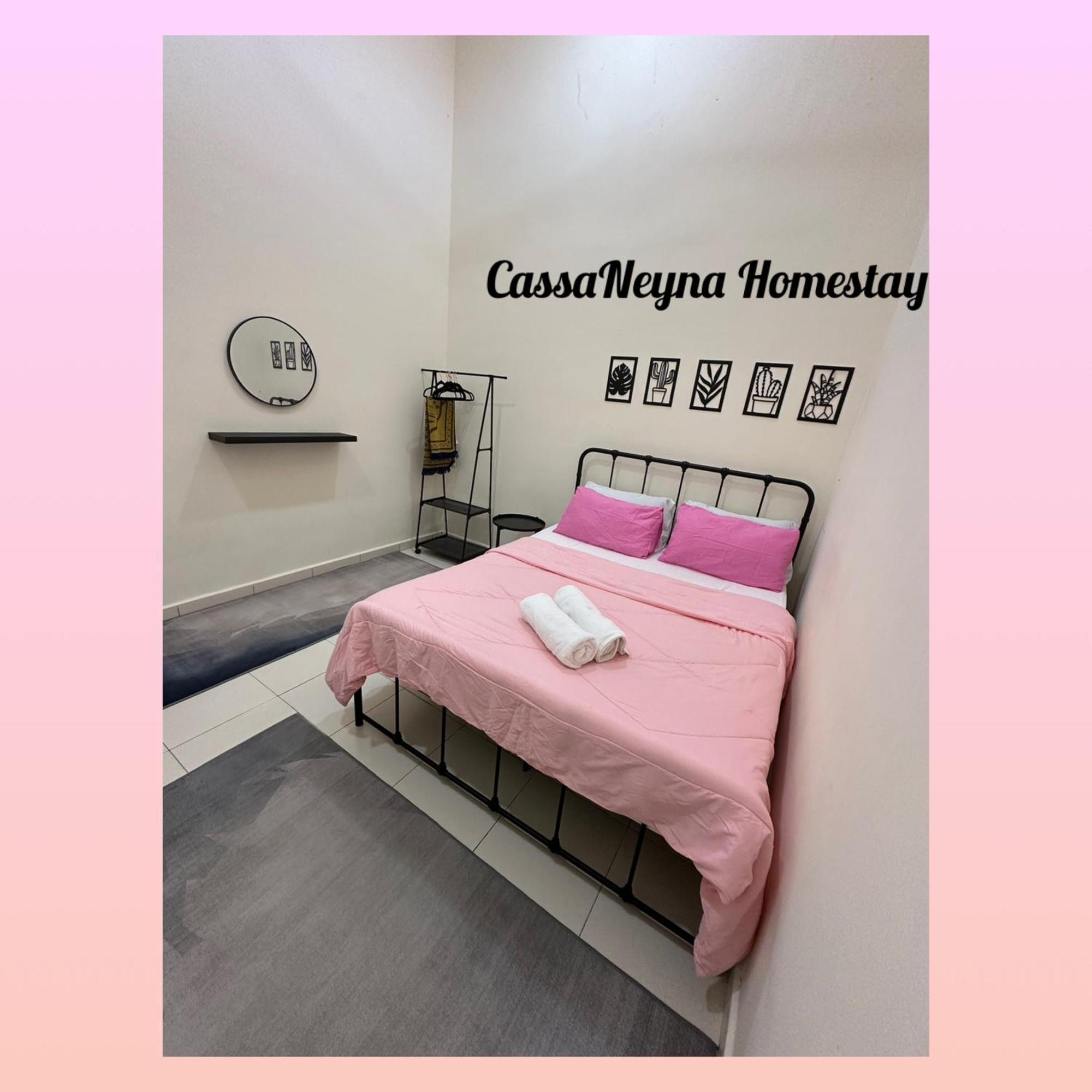 Cassaneyna Homestay Kuantan Esterno foto